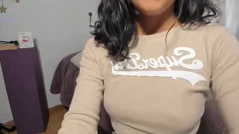 Snapshot of petalsrose_ chatting on September 2025 08:12:02 PM Rose online show from September 2025 08:12:02 PM