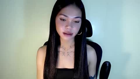 Snapshot of petite_angelx chatting on September 2025 12:45:02 AM angel online show from September 2025 12:45:02 AM