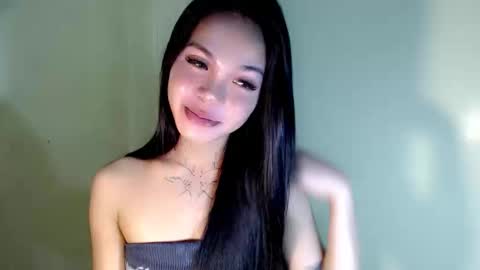 Snapshot of petite_angelx chatting on October 2025 11:51:02 PM angel online show from October 2025 11:51:02 PM