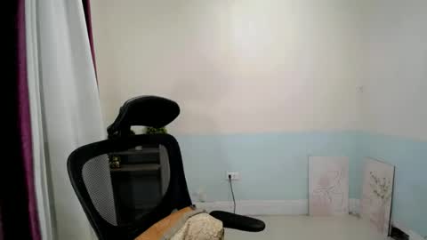 petite_angelxxx online show from June 2026 05:12:01 AM