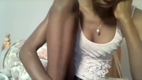 Snapshot of petite_ariana chatting on February 2026 09:28:02 AM ariana online show from February 2026 09:28:02 AM