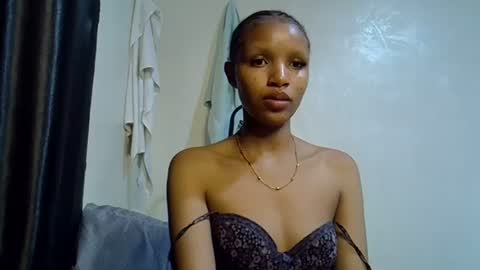 petite_melinda online show from June 2026 10:18:02 PM