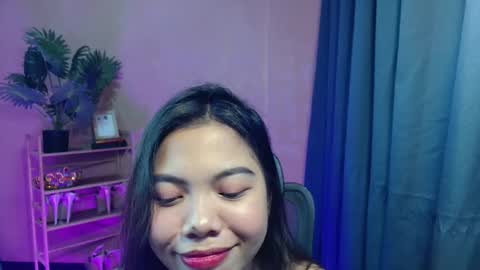 Snapshot of petite_novy chatting on March 2025 08:33:02 AM Novy online show from March 2025 08:33:02 AM