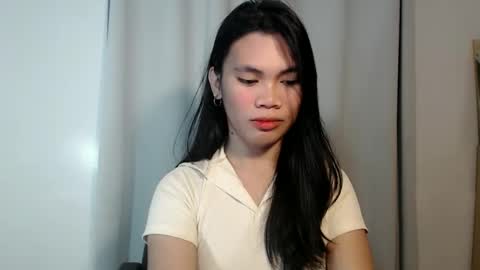Snapshot of petite_pauline chatting on February 2026 09:16:01 AM petite_pauline online show from February 2026 09:16:01 AM