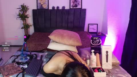 petite_pepper18 online show from May 2026 12:46:01 PM