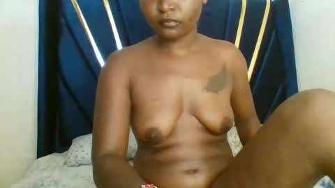 Snapshot of petite_shan chatting on February 2026 07:39:02 AM petite_shan online show from February 2026 07:39:02 AM