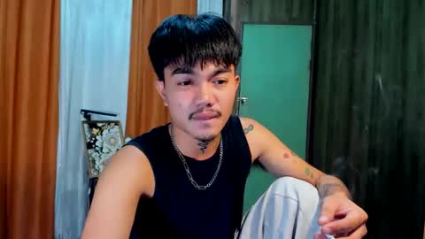 Snapshot of petiteasianx chatting on November 2025 06:52:01 PM Vrin online show from November 2025 06:52:01 PM