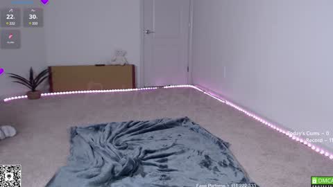 Snapshot of petitebrat chatting on February 2025 05:41:01 AM PiperAvery online show from February 2025 05:41:01 AM