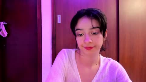 Snapshot of petitee_lunna chatting on February 2025 01:09:01 AM Lunna online show from February 2025 01:09:01 AM