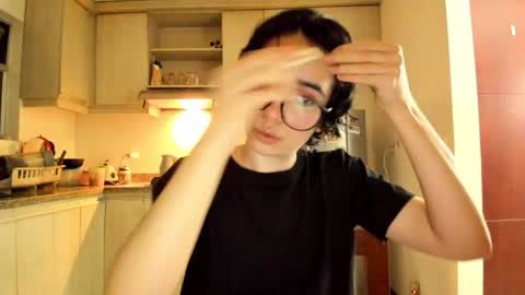 Lunna online show from March 2026 02:27:02 AM