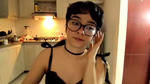 Lunna online show from June 2026 01:11:02 AM