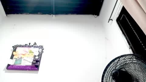 danna online show from November 2025 03:34:01 AM