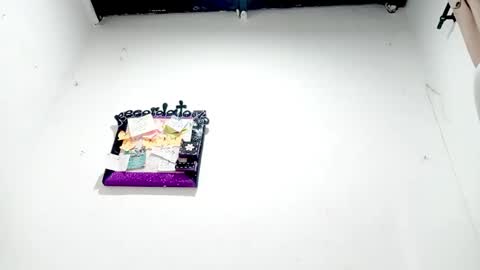 danna online show from December 2025 02:50:02 AM