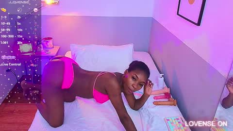 Snapshot of petitelittleebony chatting on January 2025 06:03:02 PM little sharon online show from January 2025 06:03:02 PM