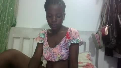 petitesweetchiq online show from September 2025 06:42:01 PM