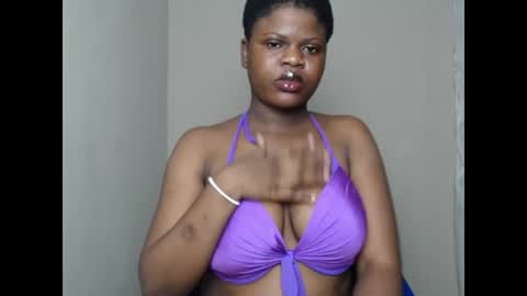 Snapshot of petitexebony1 chatting on July 2026 07:50:01 PM Call Me KiKi online show from July 2026 07:50:01 PM