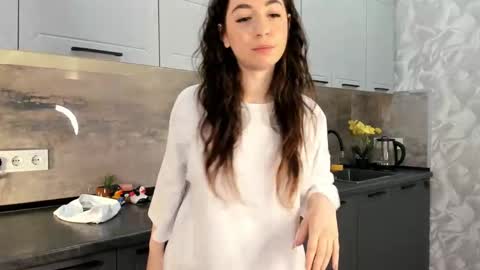 Snapshot of petracilley chatting on December 2024 06:49:01 PM Emma online show from December 2024 06:49:01 PM