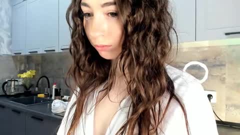 Snapshot of petracilley chatting on December 2024 12:56:02 AM Emma online show from December 2024 12:56:02 AM