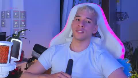 Snapshot of petter_coleman chatting on June 2026 12:32:02 AM Petter Coleman online show from June 2026 12:32:02 AM