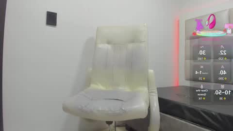 peyton_wat online show from September 2025 11:54:01 AM