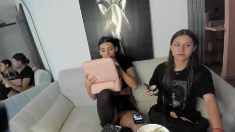 Snapshot of peyton_ws chatting on September 2025 10:48:02 PM Peyton online show from September 2025 10:48:02 PM