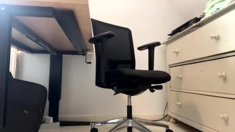 Dilf online show from September 2025 09:11:02 AM