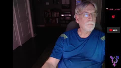 Snapshot of pghk2000 chatting on February 2025 06:03:01 AM George online show from February 2025 06:03:01 AM