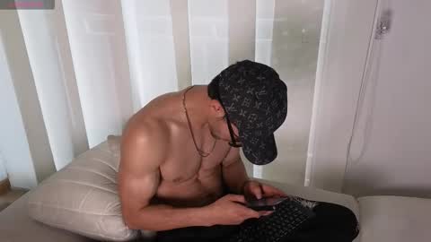 phantom_bigger1 online show from September 2025 01:33:01 PM