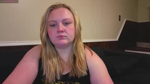 Snapshot of phatassblond chatting on March 2026 06:47:02 PM PhatAssBlond online show from March 2026 06:47:02 PM