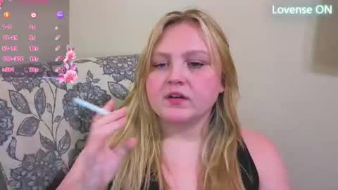 PhatAssBlond online show from April 2026 05:03:01 AM