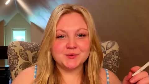 PhatAssBlond online show from May 2026 09:10:02 PM