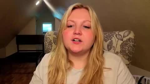 PhatAssBlond online show from May 2026 09:13:01 PM