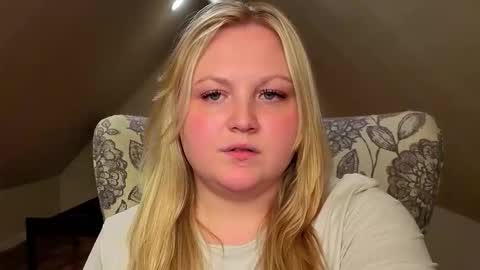 PhatAssBlond online show from May 2026 01:34:01 AM