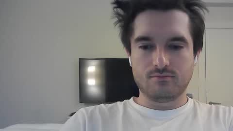 PhilipBorison online show from December 2025 04:40:01 AM