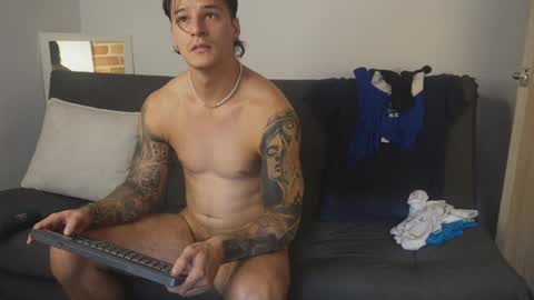 Snapshot of philip_dalton chatting on November 2025 09:36:01 PM Philip Dalton online show from November 2025 09:36:01 PM