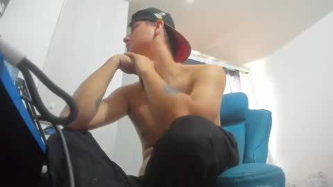 Snapshot of philip_dj chatting on April 2026 04:00:01 PM philip_dj online show from April 2026 04:00:01 PM