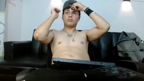 Snapshot of philip_jons chatting on April 2026 12:08:01 AM Philip online show from April 2026 12:08:01 AM