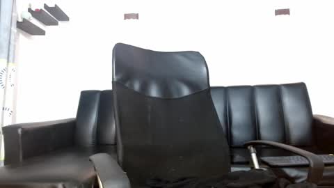 Snapshot of philip_jons chatting on May 2026 12:18:01 AM Philip online show from May 2026 12:18:01 AM