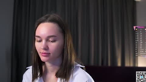 Snapshot of philippabrainard chatting on January 2025 09:25:02 AM Hello guys Sweet Scarlett here NEXT LIVE 5AM 2 gmt online show from January 2025 09:25:02 AM