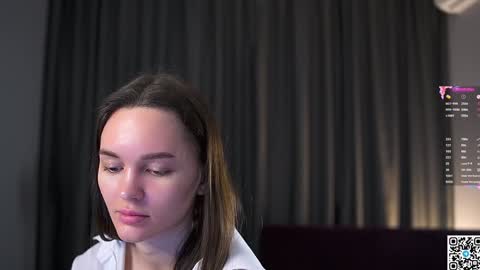 Snapshot of philippabrainard chatting on January 2025 12:27:01 PM Hello guys Sweet Scarlett here NEXT LIVE 5AM 2 gmt online show from January 2025 12:27:01 PM