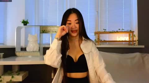 Snapshot of philippabrainard chatting on February 2025 05:03:02 AM Hello guys Sweet Scarlett here NEXT LIVE 5AM 2 gmt online show from February 2025 05:03:02 AM