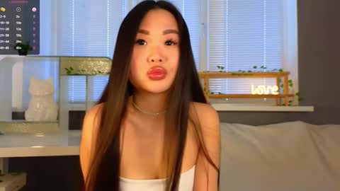 Snapshot of philippabrainard chatting on February 2025 05:09:01 AM Hello guys Sweet Scarlett here NEXT LIVE 5AM 2 gmt online show from February 2025 05:09:01 AM