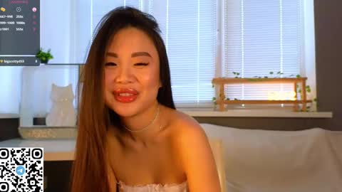 Snapshot of philippabrainard chatting on February 2025 06:12:02 AM Hello guys Sweet Scarlett here NEXT LIVE 5AM 2 gmt online show from February 2025 06:12:02 AM