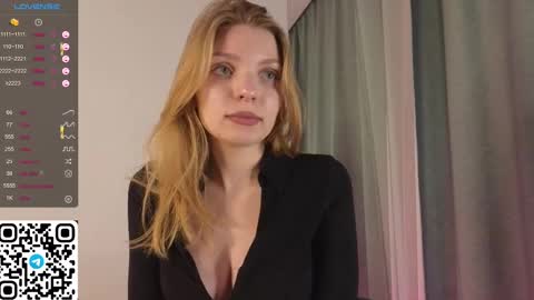 Snapshot of philippabrainard chatting on February 2025 05:17:02 PM Hello guys Sweet Scarlett here NEXT LIVE 5AM 2 gmt online show from February 2025 05:17:02 PM
