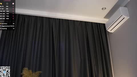 Snapshot of philippabrainard chatting on March 2025 12:16:01 PM Hello guys Sweet Scarlett here NEXT LIVE 5AM 2 gmt online show from March 2025 12:16:01 PM