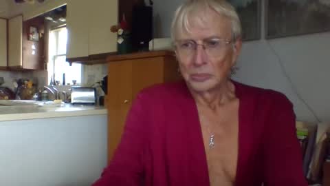 Snapshot of phillipa1023 chatting on November 2025 05:42:01 PM phillipa online show from November 2025 05:42:01 PM