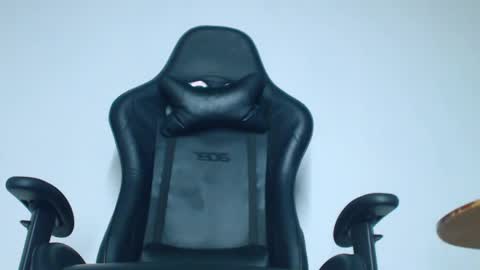 phlilloyhighclouds online show from March 2026 11:02:02 AM