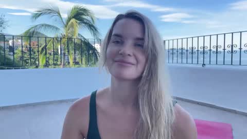 PHOENIX TAYLOR online show from October 2025 02:58:02 PM