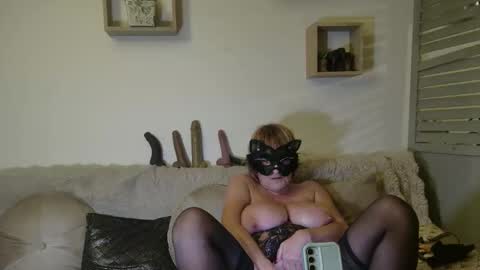 Snapshot of phryna84 chatting on January 2026 05:22:01 AM phryna online show from January 2026 05:22:01 AM