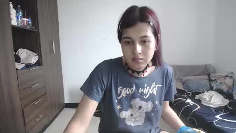 Snapshot of pia_alonzo30 chatting on May 2026 06:37:02 PM izzy online show from May 2026 06:37:02 PM